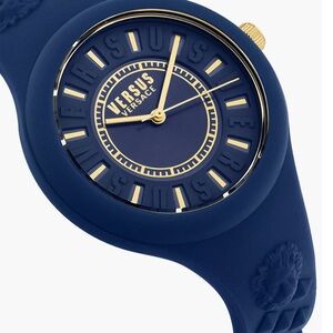 NWT full inclusion Authentic Versus Versace Navy 39mm Silicone Strap men’s watch